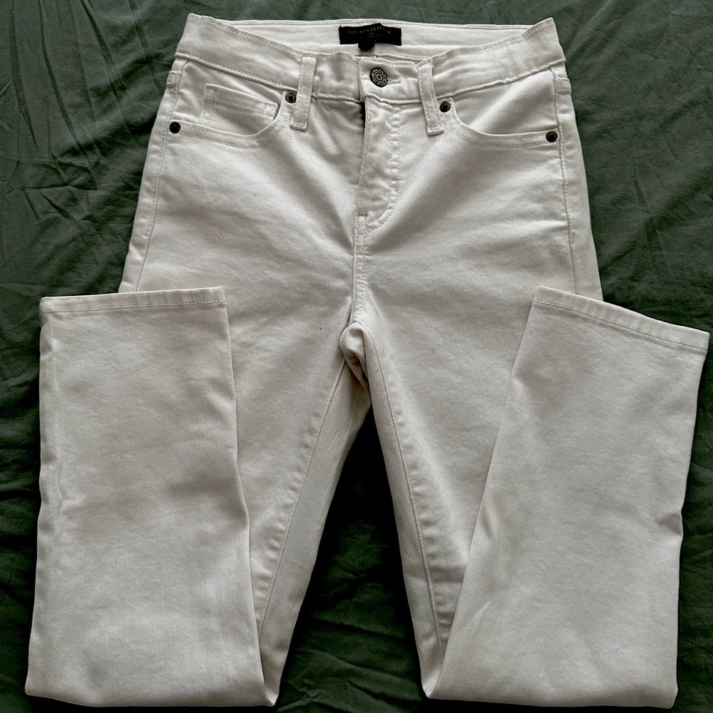 White denim- High rise slim- size:Petite 25/0- Brand: Banana Republic